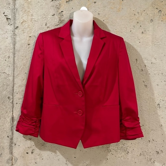 Express Pink Ruched Sleeve Pointed Front Blazer - Size 8 - Picture 1 of 12